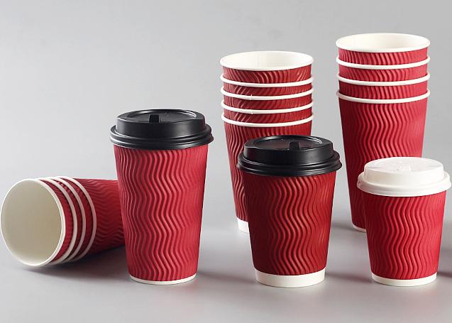 Dreifache umweltfreundliche Wegwerfschalen für das heiße Trinken/Kaffee