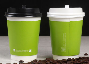 China PET überzogene doppel-wandige PapierWegwerfkaffeetassen für Getränk mit Deckeln usine